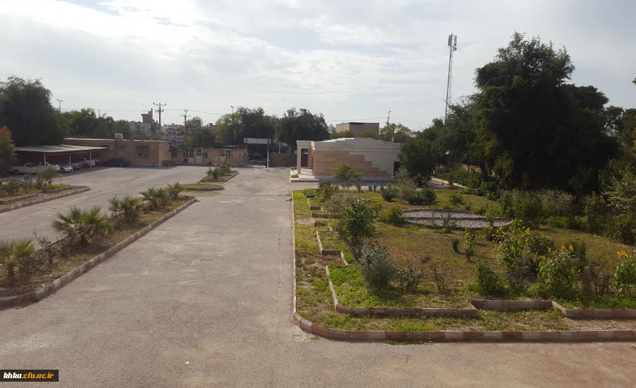 نمایی از محوطه ساختمان آموزشی
