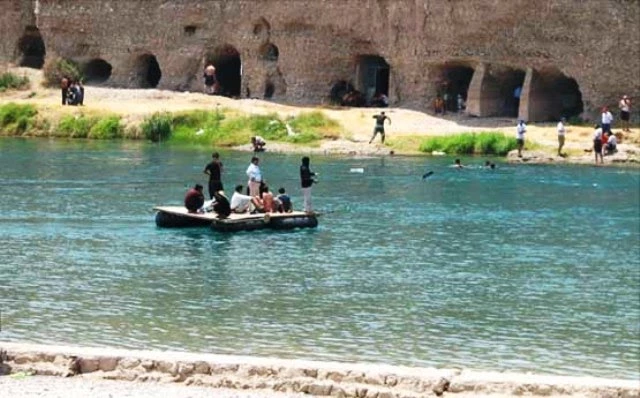 رودخانه ساحلی