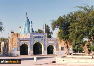 امامزاده محمدبن جعفرطیار (ع) (پسرِ برادر و داماد حضرت علی(ع) یعنی همسر حضرت ام کلثوم(ع) )