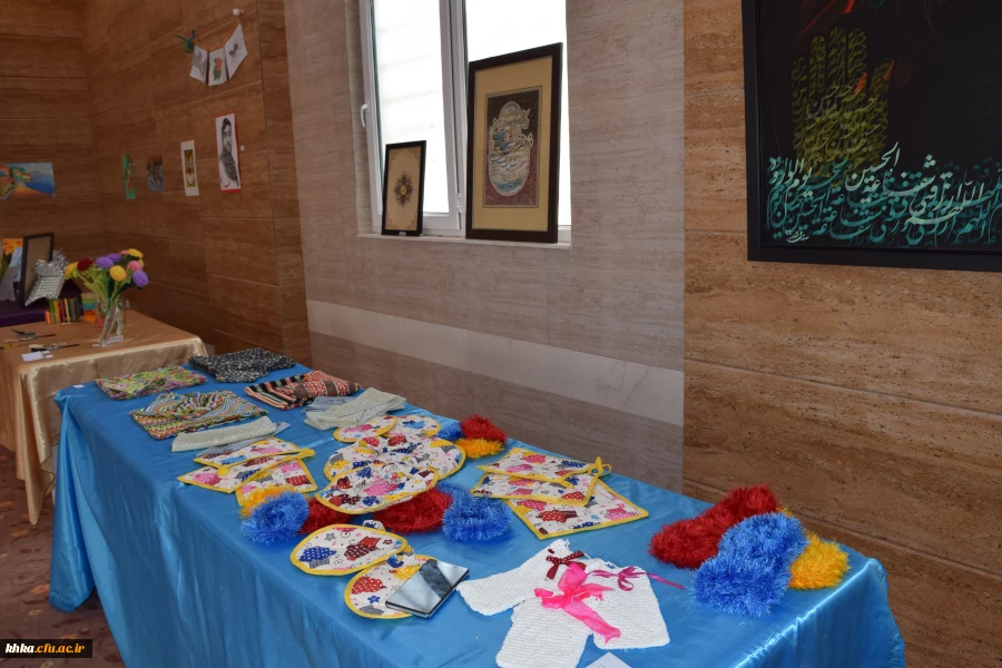 برگزاری نمایشگاه کتاب و محصولات فرهنگی