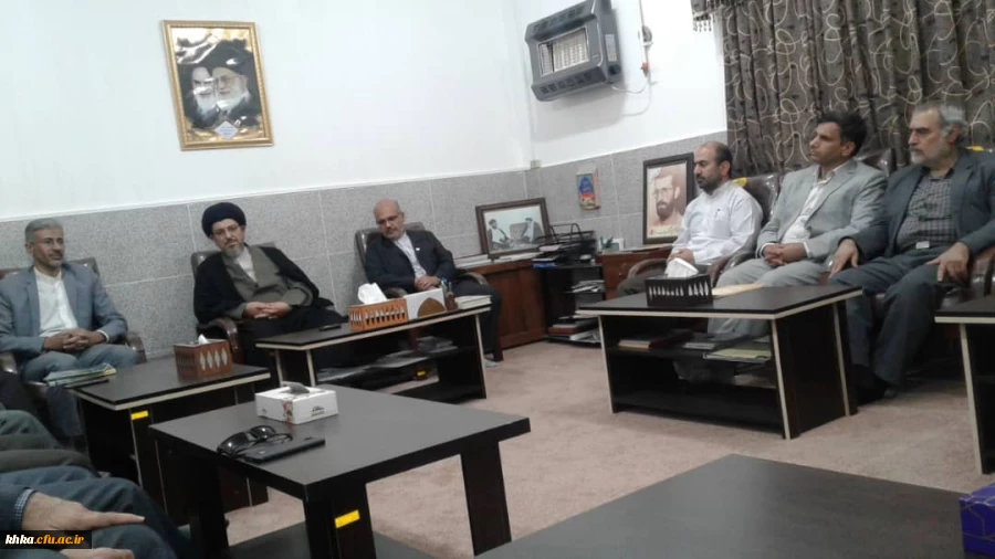 شستی صمیمانه فی مابین اعضای مدیریت امور پردیس های استان و امام جمعه محترم شهرستان دزفول