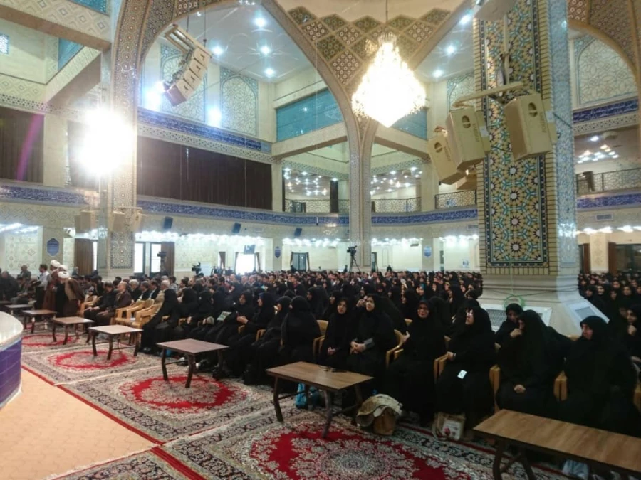 دیدار دانشجومعلمان با حجه الاسلام و المسلمین قرائتی رئیس محترم اقامه نماز 6