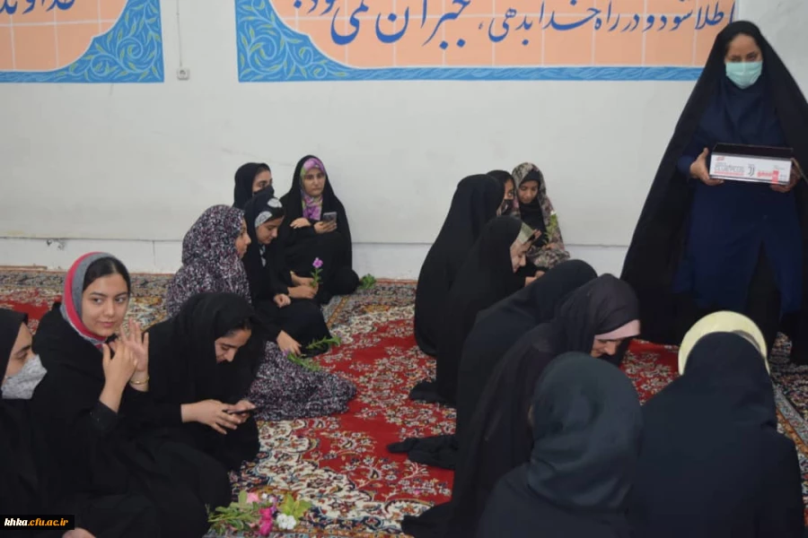 توزیع شیرینی به مناسبت ولادت حضرت معصومه (س) و روز دختر  2