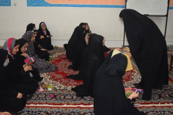 توزیع شیرینی به مناسبت ولادت حضرت معصومه (س) و روز دختر  2