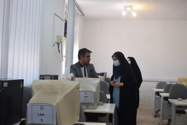 بازدید مسئولین استانی از روند آماده سازی مرکزحضرت خدیجه کبری (س) جهت برگزاری آزمون های پایان نیمسال دوم 2