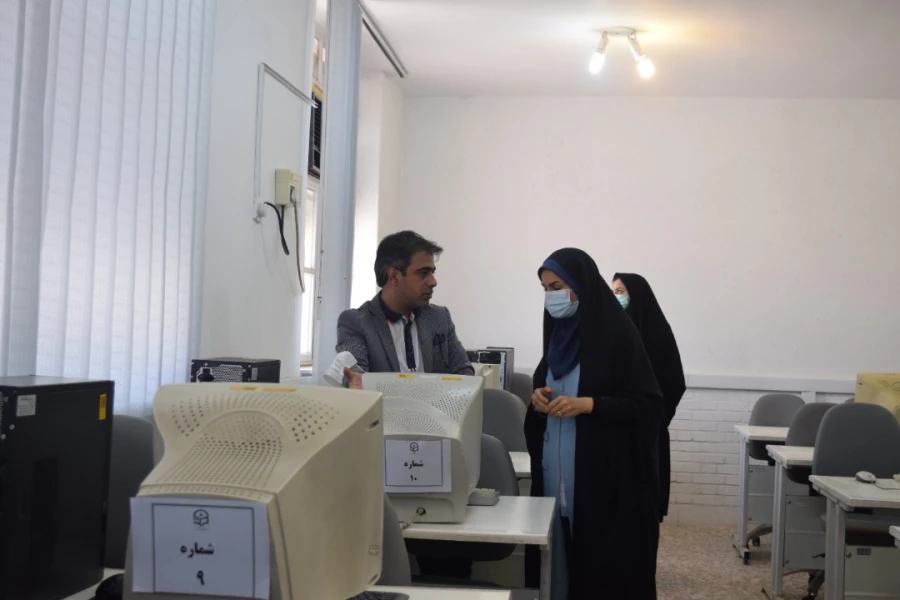 بازدید مسئولین استانی از روند آماده سازی مرکزحضرت خدیجه کبری (س) جهت برگزاری آزمون های پایان نیمسال دوم 2