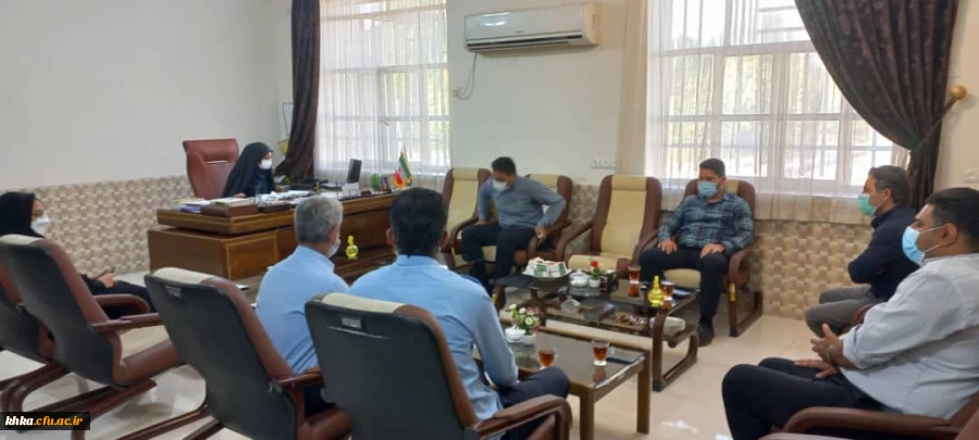 برگزاری جلسه با نیروهای نگهبان

 2