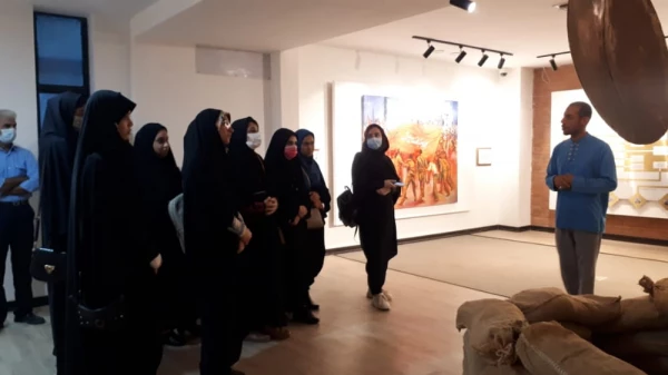 بازدید دانشجومعلمان مرکز آموزش عالی حضرت خدیجه کبری (س) دزفول از مرکز و باغ موزه ارزش های دفاع مقدس شهرستان به مناسبت سالروز بازگشت سرافرازانه آزادگان به میهن 2