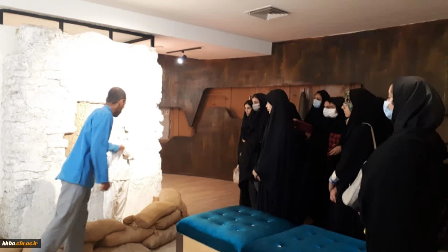 بازدید دانشجومعلمان مرکز آموزش عالی حضرت خدیجه کبری (س) دزفول از مرکز و باغ موزه ارزش های دفاع مقدس شهرستان به مناسبت سالروز بازگشت سرافرازانه آزادگان به میهن 2