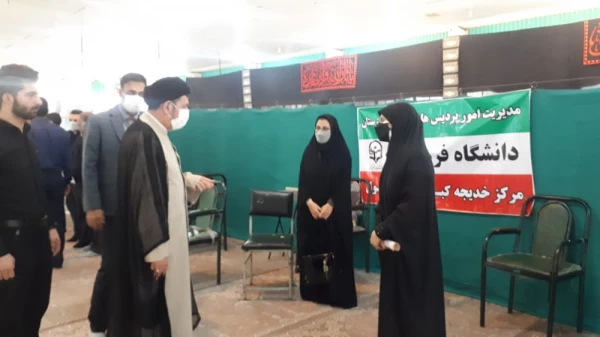  شرکت مدیر و پرسنل دانشگاه فرهنگیان خدیجه کبری در مراسم نماز عبادیی_ سیاسی جمعه  و میز خدمت به مناسبت هفته دولت  2