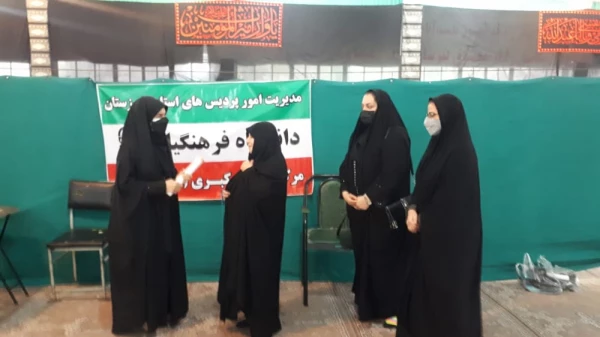  شرکت مدیر و پرسنل دانشگاه فرهنگیان خدیجه کبری در مراسم نماز عبادیی_ سیاسی جمعه  و میز خدمت به مناسبت هفته دولت  2