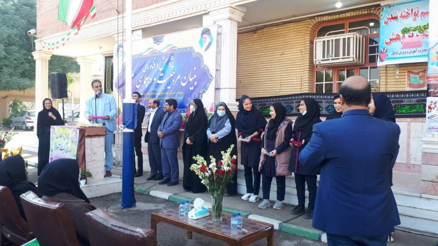 حضور رئیس مرکزآموزش عالی حضرت خدیجه کبری(س) در مراسم نواختن زنگ پژوهش در مدارس شهرستان دزفول

 2