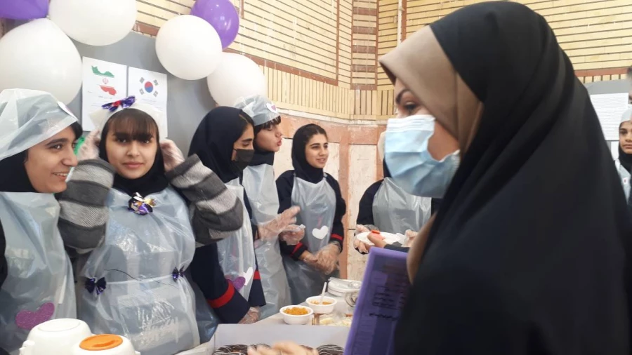 حضور رئیس مرکزآموزش عالی حضرت خدیجه کبری(س) در مراسم نواختن زنگ پژوهش در مدارس شهرستان دزفول

 2