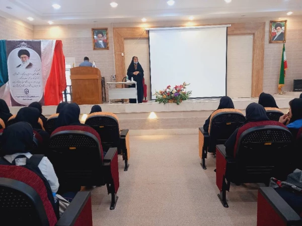 بازدید دانش آموزان دبیرستان کوثر شهرگتوند از دانشگاه فرهنگیان حضرت خدیجه کبری (ُس) 2