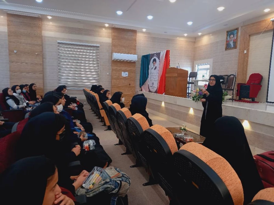 بازدید دانش آموزان دبیرستان کوثر شهرگتوند از دانشگاه فرهنگیان حضرت خدیجه کبری (ُس) 2