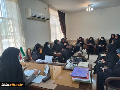 برگزاری جلسه کمیته فرهنگی با حضور رئیس مرکز و دبیران انجمن ها و کانون ها
