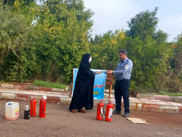 برگزاری کارگاه زلزله و تمرین مهارت عملی اطفاء حریق 4