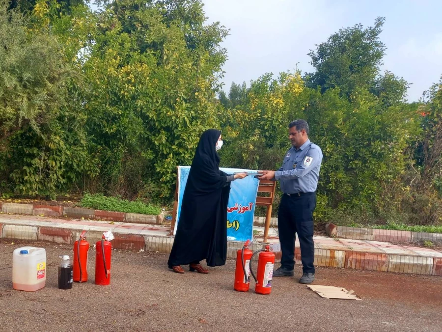 برگزاری کارگاه زلزله و تمرین مهارت عملی اطفاء حریق 4