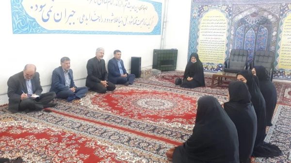 نشست رئیس دکتر حسن جرفی و اعضای شورای صنفی و نمایندگان دانشجویان 3