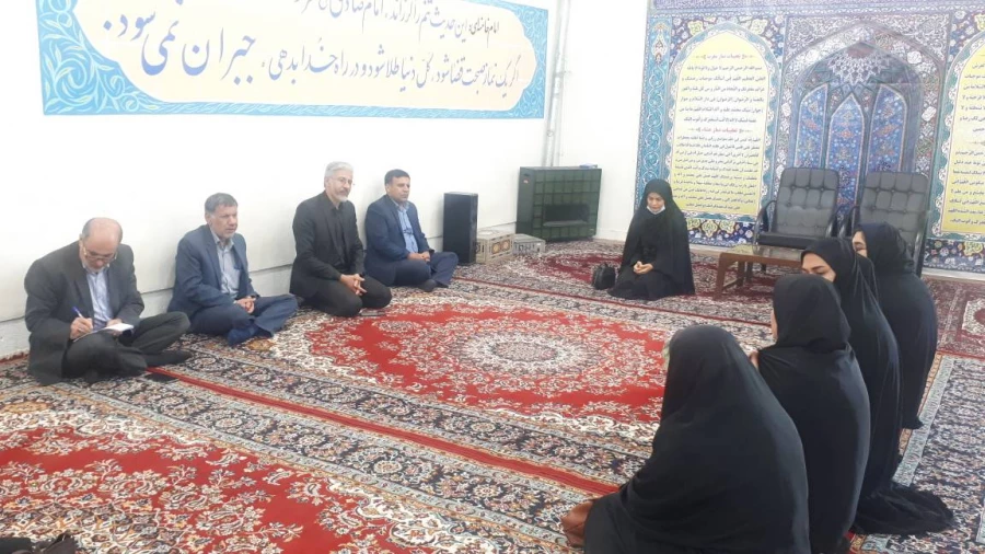 نشست رئیس دکتر حسن جرفی و اعضای شورای صنفی و نمایندگان دانشجویان 3