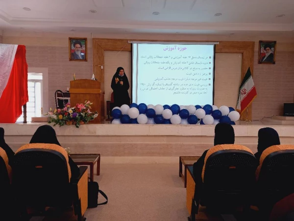 برگزاری نشست توجیهی  رئیس مرکز آموزش عالی حضرت خدیجه کبری(س) با دانشجویان جدیدالورود ۱۴۰۱
 2