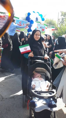 برپایی غرفه کودک توسط مرکز آموزش عالی حضرت خدیجه کبری(س)دزفول، در مسیر راهپیمایی ۲۲بهمن ۱۴۰۱  2