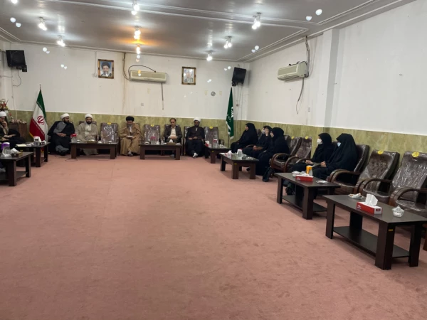 حضور رئیس مرکز و دوتن از دانشجو معلمان در نشست صمیمانه با امام جمعه محترم شهرستان دزفول 2