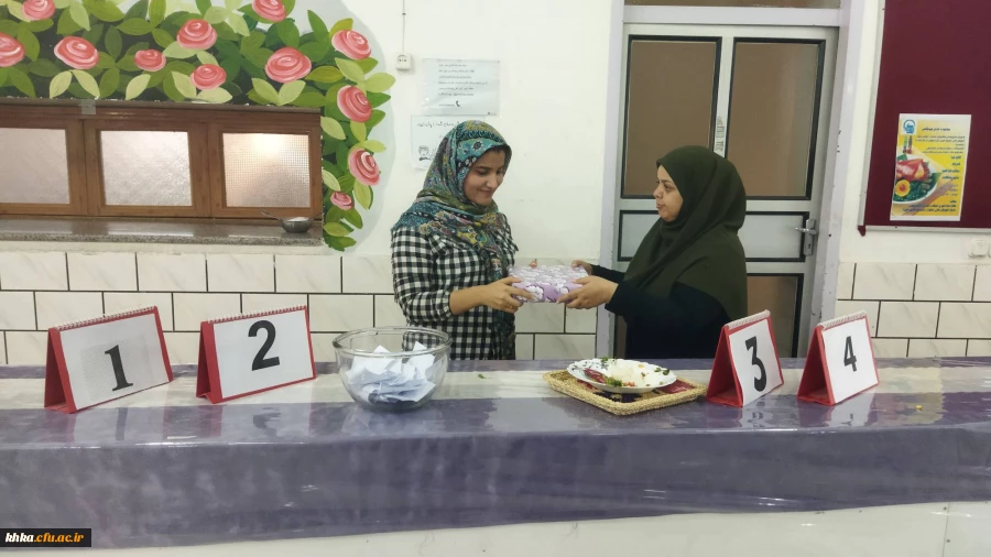 برگزاری جشنواره غذا به مناسبت گرامیداشت هفته سراهای دانشجویی 3
