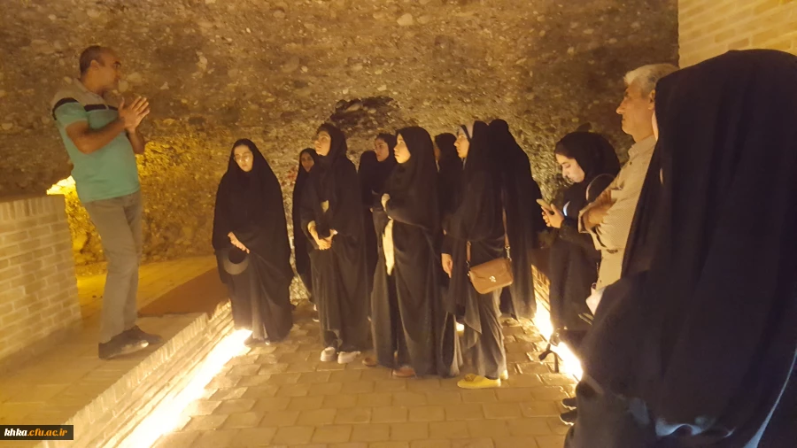 بازدید دانشجومعلمان مرکز خدیجه کبری (س)  از قُمِش سر به طاق آقامیر به مناسبت گرامیداشت هفتۀ سراهای دانشجویی 6