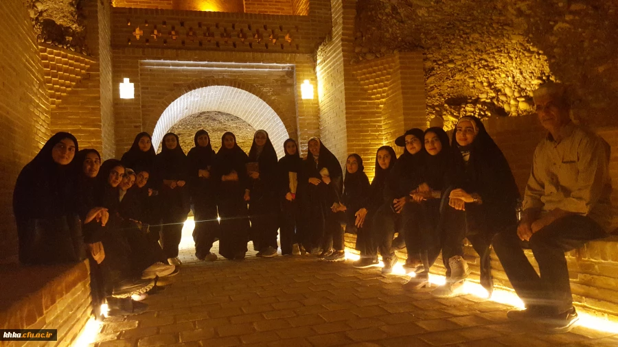 بازدید دانشجومعلمان مرکز خدیجه کبری (س)  از قُمِش سر به طاق آقامیر به مناسبت گرامیداشت هفتۀ سراهای دانشجویی 11