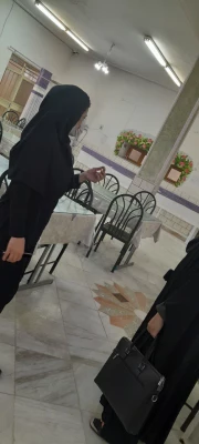 بازدید کارشناس مرکز بهداشت در راستای پیشگیری از شیوع پدیکلوزیس 4