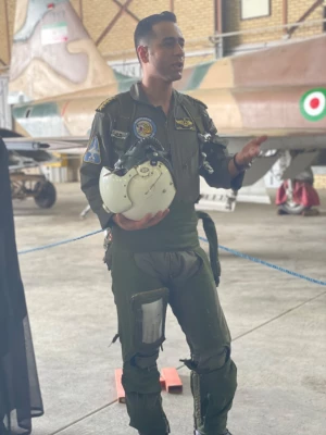 بازدید دانشجویان از پایگاه چهارم شکاری وحدتی 4