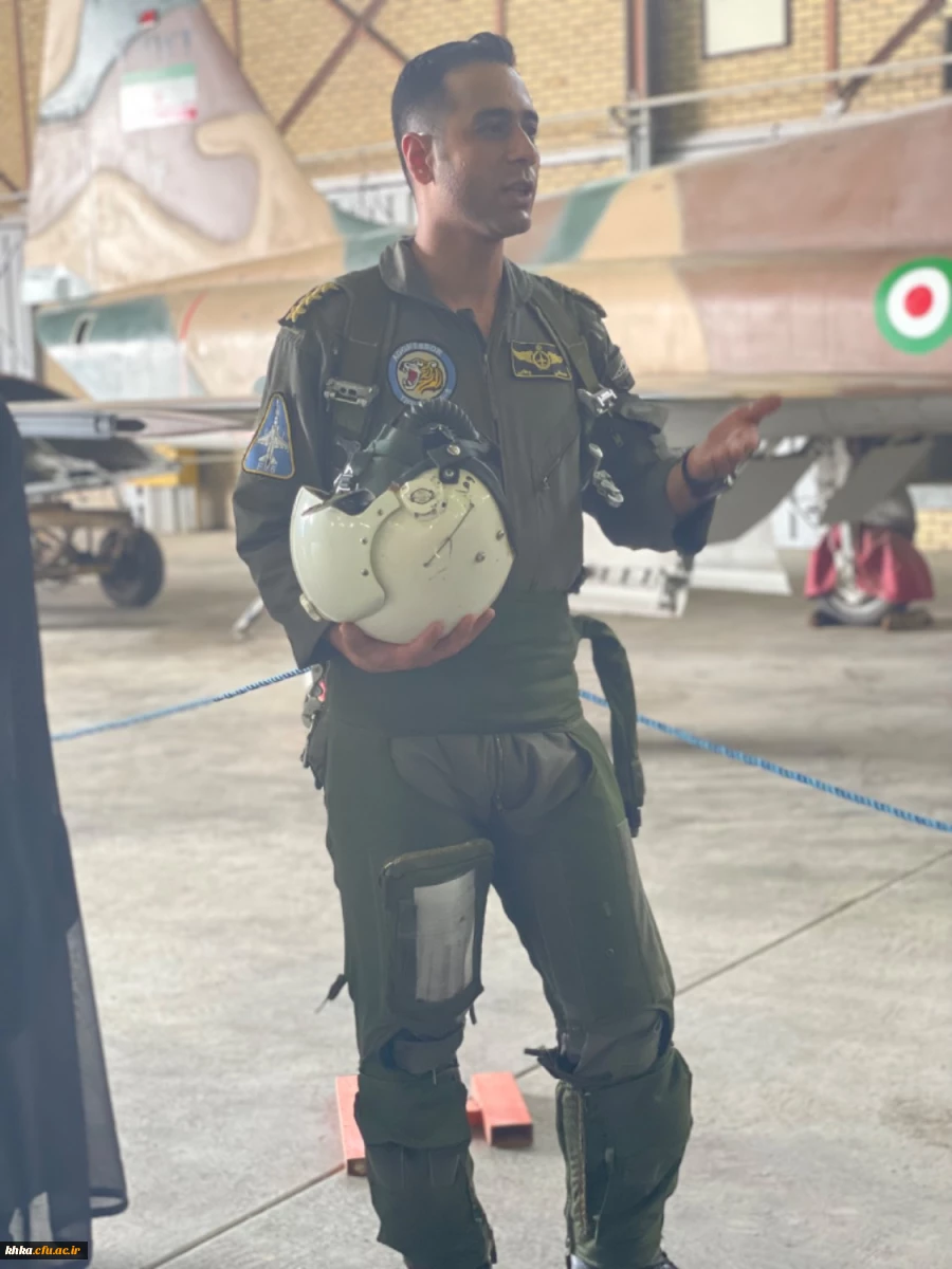 بازدید دانشجویان از پایگاه چهارم شکاری وحدتی 4