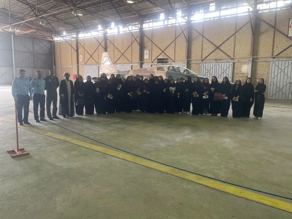 بازدید دانشجویان از پایگاه چهارم شکاری وحدتی 5