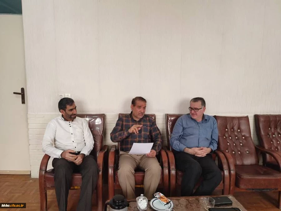 برگزاری جلسه هم اندیشی قران 
 
 2