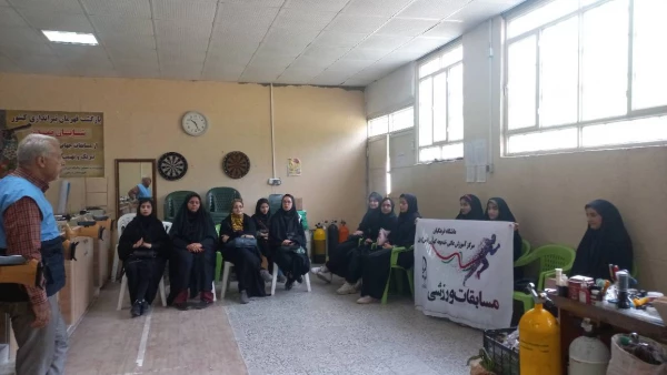 شرکت دانشجومعلمان در یک دوره مسابقه تیراندازی به مناسبت گرامیداشت هفته تربیت بدنی 4