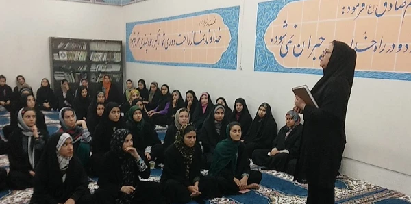 برگزاری نشست آموزشی با عنوان سازگاری با محیط خوابگاهی به مناسبت گرامیداشت هفته بهداشت روان 2