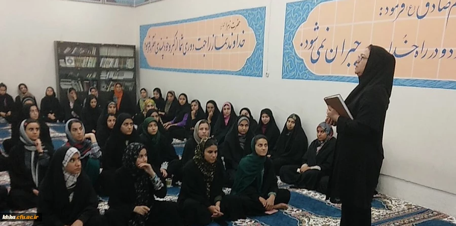 برگزاری نشست آموزشی با عنوان سازگاری با محیط خوابگاهی به مناسبت گرامیداشت هفته بهداشت روان 2