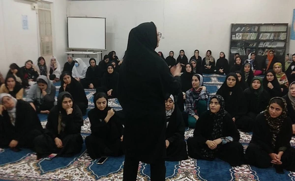 برگزاری نشست آموزشی با عنوان سازگاری با محیط خوابگاهی به مناسبت گرامیداشت هفته بهداشت روان 6