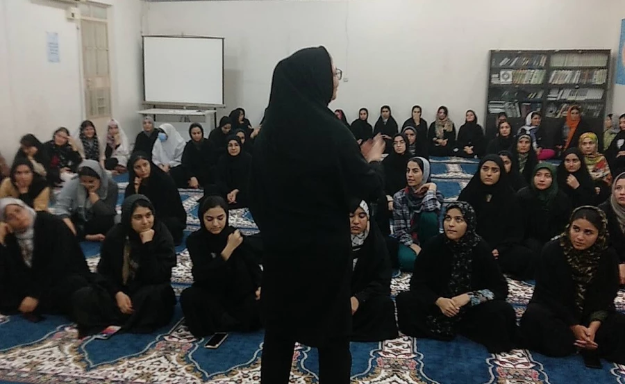 برگزاری نشست آموزشی با عنوان سازگاری با محیط خوابگاهی به مناسبت گرامیداشت هفته بهداشت روان 6