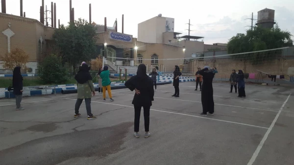 برگزاری مسابقه والیبال بین دانشجومعلمان مکز خدیجه کبری (س) دزفول 4