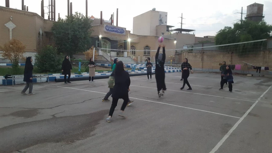 برگزاری مسابقه والیبال بین دانشجومعلمان مکز خدیجه کبری (س) دزفول 5