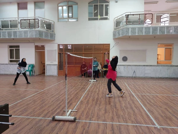 برگزاری مسابقه ورزشی بدمینتون و فوتبال دستی بین دانشجویان 2