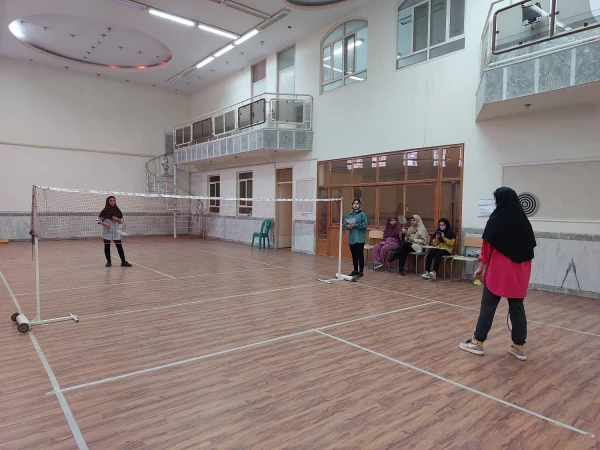 برگزاری مسابقه ورزشی بدمینتون و فوتبال دستی بین دانشجویان 4