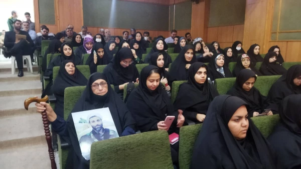 حضور در مراسم رونمایی کتاب 188 سرباز 2