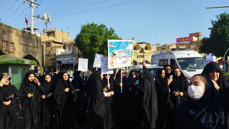 حضور در مراسم راهپیمایی ۱۳ آبان مرکز آموزش عالی حضرت خدیجه (س) دزفول 2