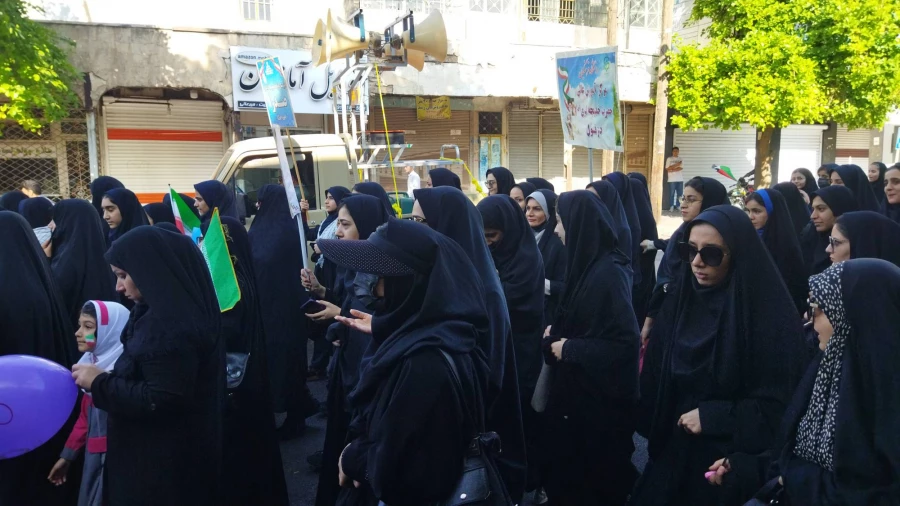 حضور در مراسم راهپیمایی ۱۳ آبان مرکز آموزش عالی حضرت خدیجه (س) دزفول 2