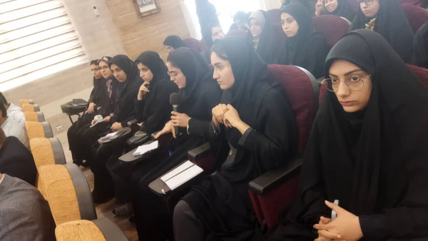 بازدید جناب دکتر صالحی رئیس محترم مدیریت امور پردیس های دانشگاه فرهنگیان استان و هیأت همراه از مرکز آموزش عالی خدیجه کبری (س) دزفول و برگزاری نشست صمیمی با دانشجومعلمان این مرکز
 4