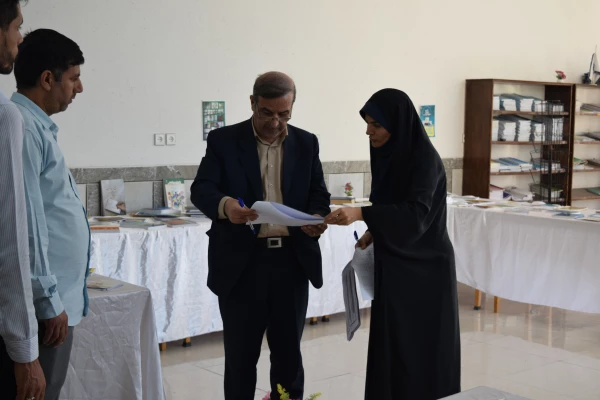 بازدید جناب دکتر صالحی رئیس محترم مدیریت امور پردیس های دانشگاه فرهنگیان استان و هیأت همراه از مرکز آموزش عالی خدیجه کبری (س) دزفول و برگزاری نشست صمیمی با دانشجومعلمان این مرکز
 6