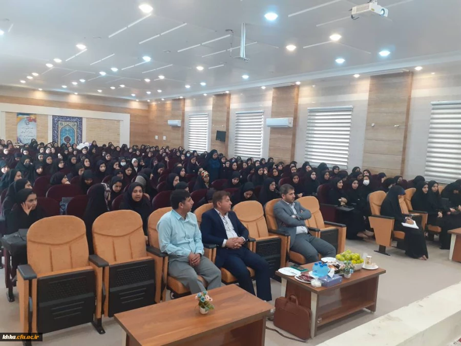 بازدید جناب دکتر صالحی رئیس محترم مدیریت امور پردیس های دانشگاه فرهنگیان استان و هیأت همراه از مرکز آموزش عالی خدیجه کبری (س) دزفول و برگزاری نشست صمیمی با دانشجومعلمان این مرکز
 3